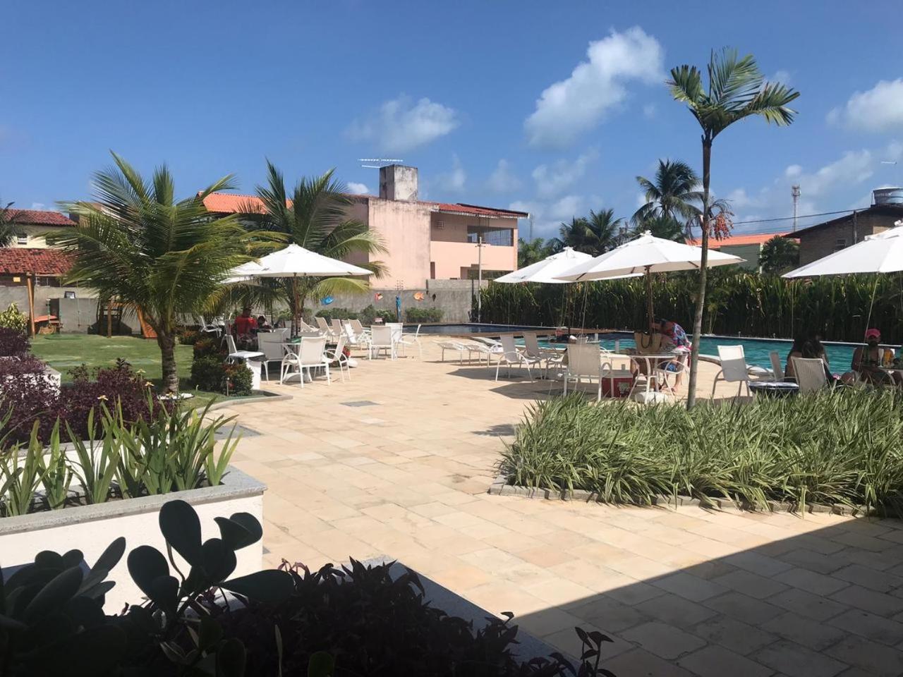 Studio Pool View